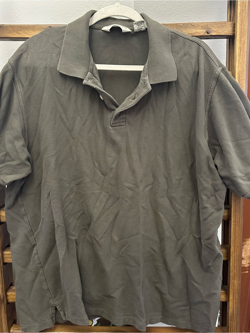 Eddie Bauer Men's Polo in Olive